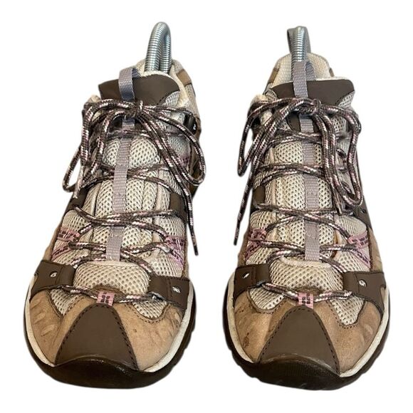 Merrell | Women’s Pink Beige Vibram Waterproof Hiking Sneaker 8 - Picture 2 of 9